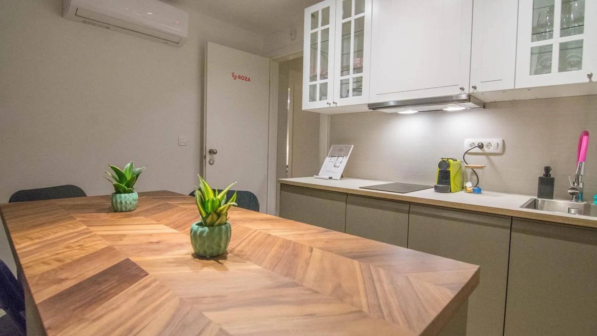 Romiru Rooms And Studio Apartment Σπλιτ